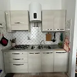 Theo\'S Studio